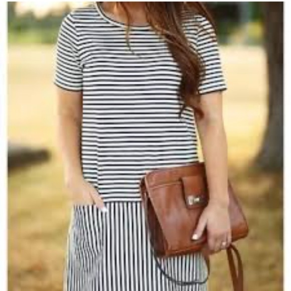 Madewell Dresses & Skirts - Madewell Women’s Dockside Striped 100% Cotton Navy Blue & White T Shirt Dress S